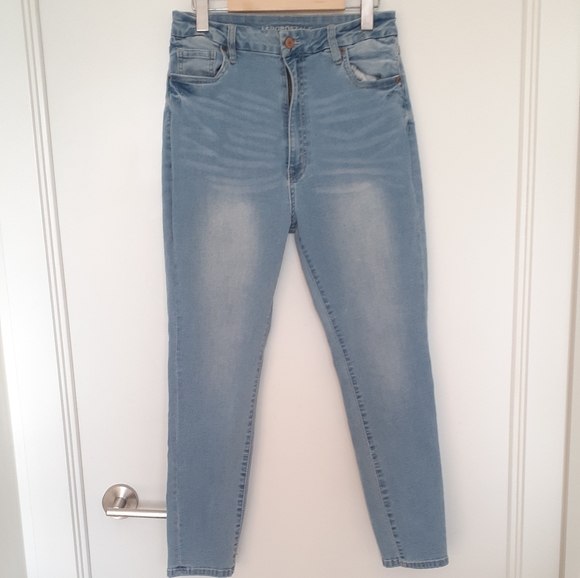 Aeropostale Super High Rise Curvy Jegging - Picture 2 of 6